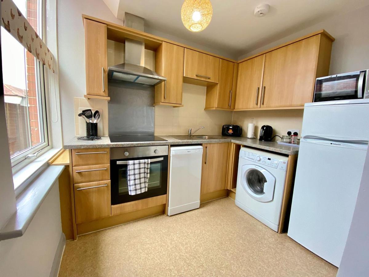 Beautiful Apartment - 5 Minute Walk To The Best Beach! - Great Location - Parking - Fast Wifi - Smart Tv - Newly Decorated - Sleeps Up To 4! Close To Bournemouth & Poole Town Centre Экстерьер фото