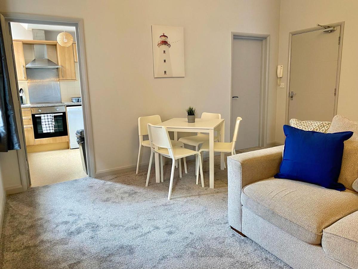 Beautiful Apartment - 5 Minute Walk To The Best Beach! - Great Location - Parking - Fast Wifi - Smart Tv - Newly Decorated - Sleeps Up To 4! Close To Bournemouth & Poole Town Centre Экстерьер фото
